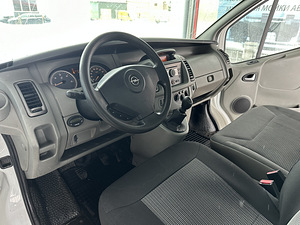 Opel Vivaro 2008a. (4 foto / 6)