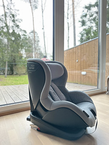 Britax Römer TRIFIX 2 i-SIZE (3 foto / 3)