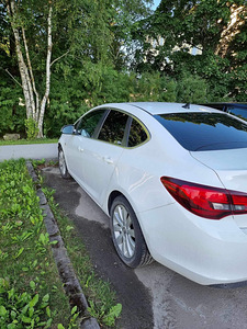 Opel astra 2014 (7 foto / 10)