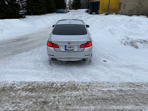 BMW 550i f10 (6 foto / 9)
