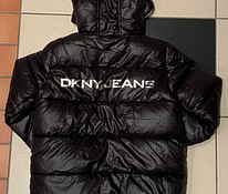 Детская куртка DKNY