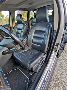 Volvo XC70 SUMMUM CROSS COUNTRY 2.4 D5 136kW, järelmaks! (9 foto / 15)