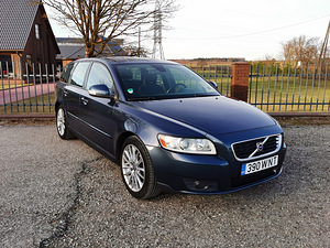 Volvo V50 Momentum 1.6 D 80kW, JÄRELMAKS! (1 foto / 15)