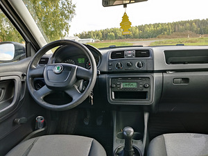 Škoda Fabia 1.6TDI 55kW 2011 (4 foto / 9)