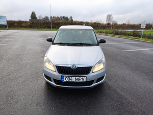 Škoda Fabia 1.6TDI 55kW 2011 (8 foto / 9)