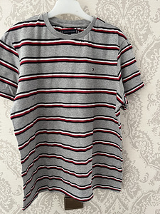 Tommy Hilfiger t-särk (2 foto / 2)