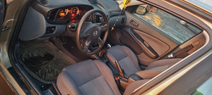 Nissan Almera (4 foto / 6)