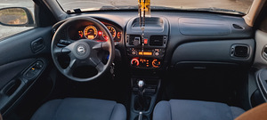 Nissan Almera (6 foto / 6)