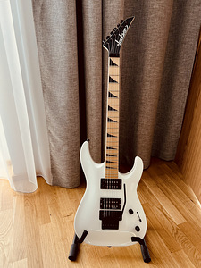 Jackson js32 DKA-M Dinky SW (1 foto / 2)