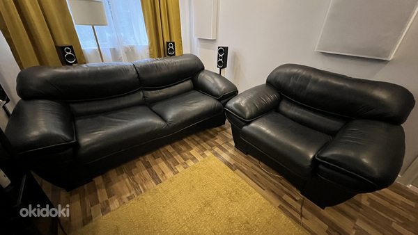 Nahkdiivanvoodi ja tugitool kastiga