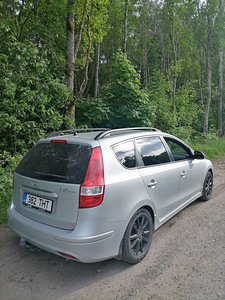 Hyundai i30 CW 1.6, facelift, automaat (2 foto / 7)