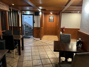 Tegutsev äri vanalinnas. Hea koht. Restoran (4 foto / 5)