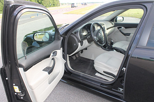Saab 9-3 Black Friday price (8 foto / 15)