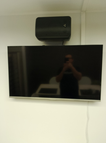 Телевизор Samsung 40'' UE40J5100AW
