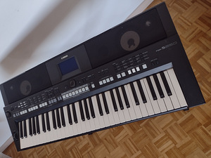 Yamaha PSR 650 (2 foto / 3)