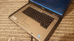 Dell Precision M90 (2 foto / 4)