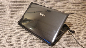 Asus X52F i5 Radeon (2 foto / 4)