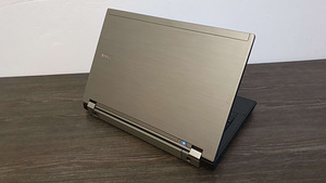 Dell Latitude E4310 (3 фото из 4)