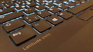 Dell Latitude E7470 (2 фото из 4)