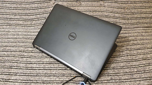 Dell Latitude E7470 (3 фото из 4)