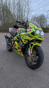Suzuki GSX-R 750 K1 (5 фото из 7)