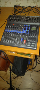 ZOOM LIVE TRACK L-8 (1 foto / 4)