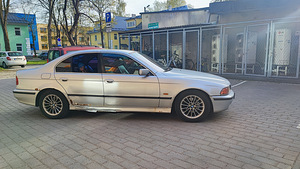 BMW 530 e39 3.0 1999 (3 foto / 5)