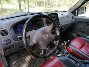 Nissan Pick-UP (9 foto / 12)