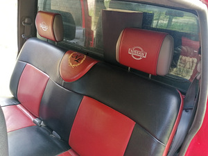 Nissan Pick-UP (12 foto / 12)