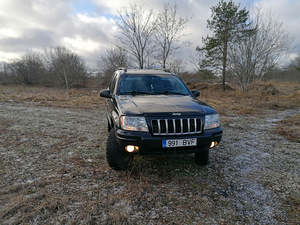 JEEP GRAND CHEROKEE OVERLAND (2 foto / 14)