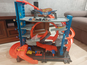 Ultimate Hot Wheels Rada (2 foto / 2)