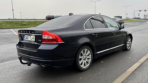 Volvo S80 (8 foto / 13)