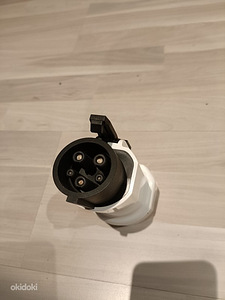 Mitsubishi i Miev 220 pistikupesa adapter elektriautole (3 foto / 4)