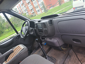 Ford Transit (2 фото из 4)