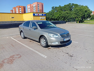 Skoda Octavia (3 foto / 8)