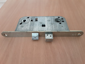 MUL-T-LOCK lukk (3 foto / 6)