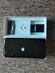 Telefon SAMSUNG GALAXY M 21 (2 foto / 3)