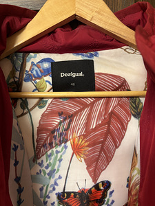 Desigual пальто (3 фото из 4)