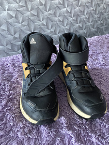 Laste talve saapad adidas (1 foto / 3)
