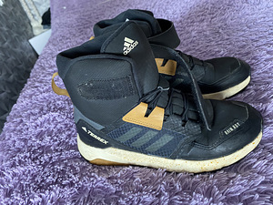 Laste talve saapad adidas (2 foto / 3)