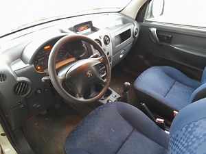 Peugeot Partner 2008a. 1.4i. ÜV 06.23 (7 foto / 10)