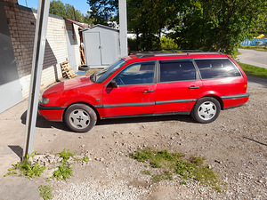 Vw Passat 1.8bens 66KW. UV 12.22 (3 foto / 9)