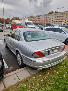 Jaguar X Tip. 2.5bens. Automaat. ÜV 07.23. (3 foto / 8)