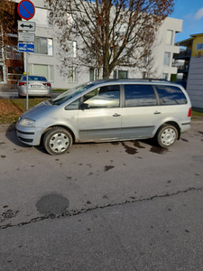 Autorent Vw Sharan, Bora. (1 foto / 2)