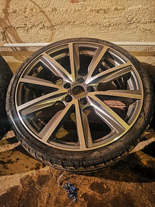 Audi 19" легкосплавные диски (8 фото из 8)
