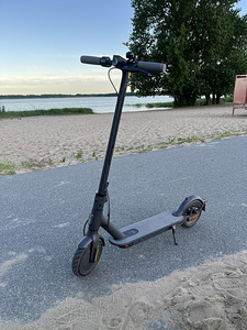 Xiaomi Mi Electric Scooter 1S (1 foto / 2)