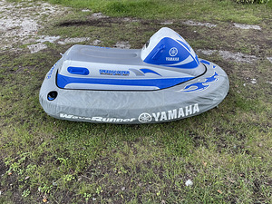 YAMAHA WAVERUNNER (2 фото из 5)