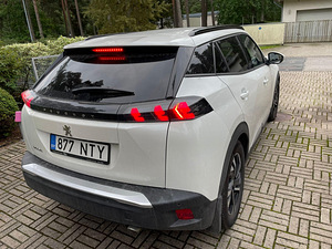 Peugeot 2008 (3 foto / 12)
