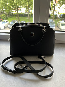 Сумка Tommy Hilfiger (1 фото из 5)