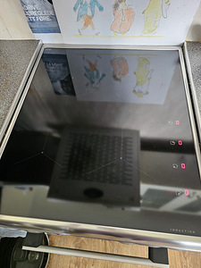 BRONEERITUD. AEG induktsioonpliit CIB56481BM (2 foto / 5)